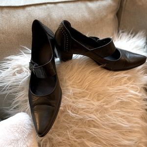 Beautiful Spanish black leather shoes